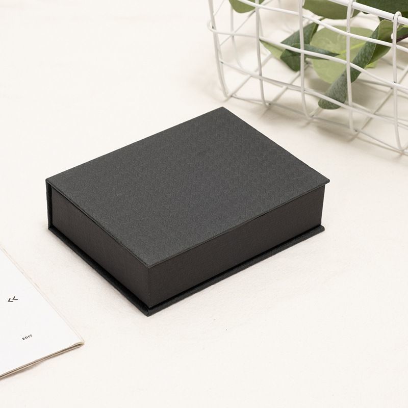 Solid Color Magnetic Packaging Box Matt Laminated Foldable Rigid Cardboard Gift Box Hộp quà